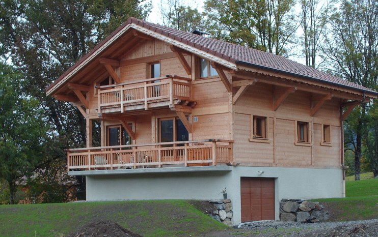 chalets en bois rondins et poteaux poutres made in poland